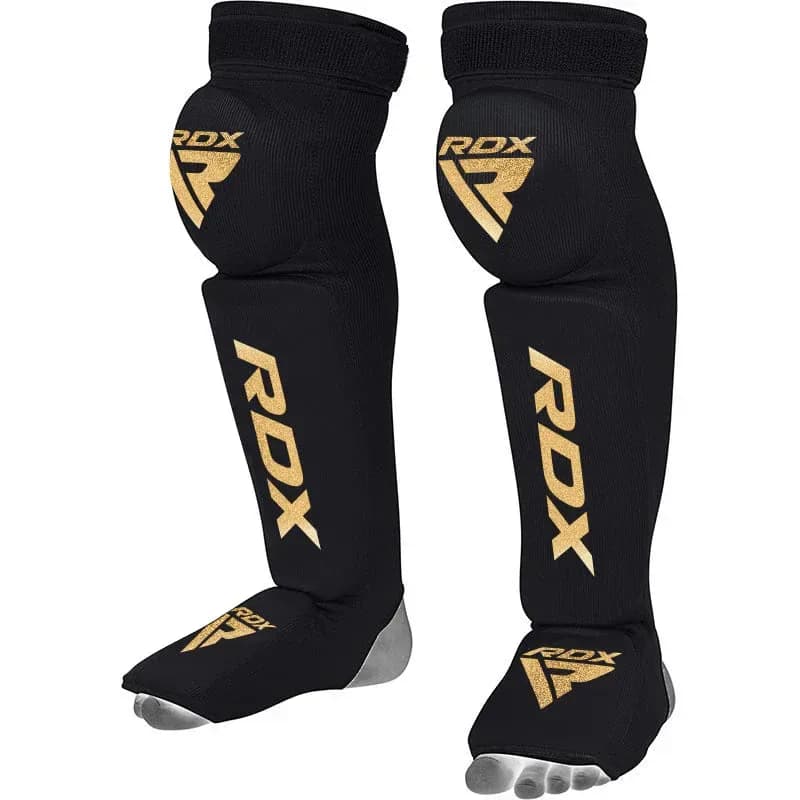 Ochraniacze piszczeli RDX S3 z dodatkową osłoną kolana na packshocie
